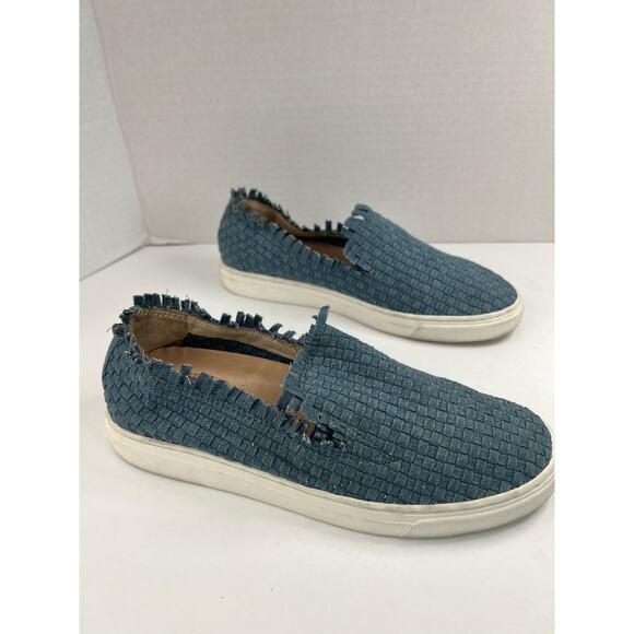 Vince Camuto VC Bimmy Casual Blue Stretch Flat Slip-On Skate Sneaker Size 7 - Picture 3 of 8